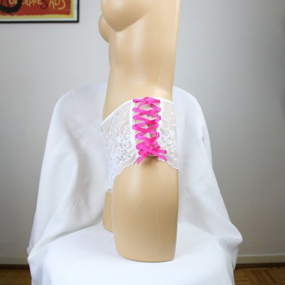 La Senza White Lace Panties Large Pink Ribbon Rhinestones Boyshort Sheer Mid P25 - Picture 3 of 5